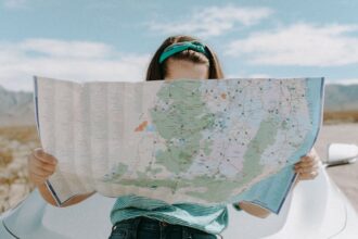 découvrez le voyage fascinant de la découverte de soi, un processus enrichissant qui vous invite à explorer vos passions, vos valeurs et votre identité profonde pour atteindre un bien-être durable et une vie épanouissante.