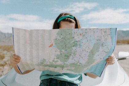 découvrez le voyage fascinant de la découverte de soi, un processus enrichissant qui vous invite à explorer vos passions, vos valeurs et votre identité profonde pour atteindre un bien-être durable et une vie épanouissante.