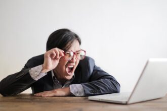 découvrez comment la fatigue nerveuse affecte votre quotidien et explorez des solutions pour la surmonter. apprenez à reconnaître les symptômes, à gérer le stress et à améliorer votre bien-être mental.