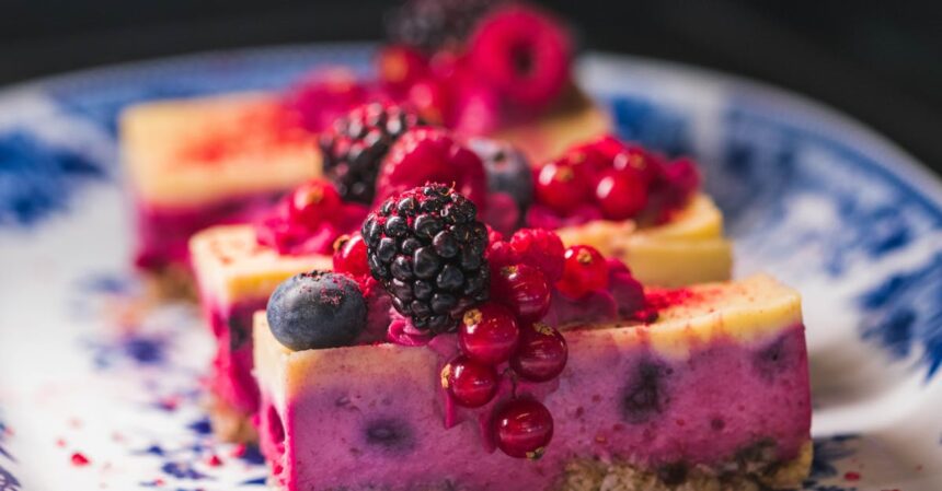 découvrez l'univers délicieux des fruits rouges ! éveillez vos papilles avec notre sélection de baies et fruits éclatants, riches en saveurs et en bienfaits pour la santé. parfaits pour vos desserts, smoothies ou à déguster seuls, les fruits rouges ajoutent une touche de fraîcheur à votre alimentation. explorez nos recettes et conseils pour savourer ces délices naturels.