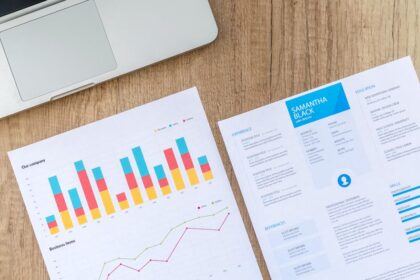 découvrez nos conseils pratiques pour gérer la jalousie efficacement. apprenez à reconnaître vos émotions, à développer la confiance en soi et à instaurer une communication saine dans vos relations. transformez la jalousie en une force positive grâce à nos stratégies éprouvées.