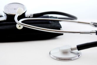 découvrez des conseils et des stratégies efficaces pour améliorer votre santé cardiovasculaire. apprenez à prévenir les maladies cardiaques grâce à une alimentation équilibrée, de l'exercice régulier et des pratiques de vie saines.