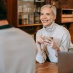 découvrez des conseils pratiques pour améliorer la communication dans votre couple. apprenez à écouter, exprimer vos émotions et renforcer votre connexion au quotidien.