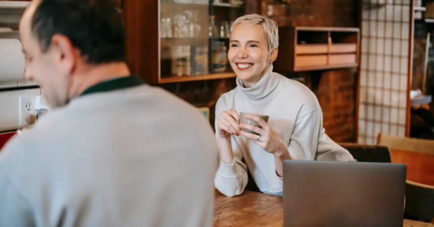 découvrez des conseils pratiques pour améliorer la communication dans votre couple. apprenez à écouter, exprimer vos émotions et renforcer votre connexion au quotidien.