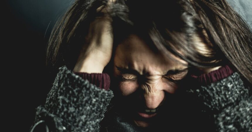 découvrez les causes et les conséquences de la frustration sexuelle, un phénomène courant qui affecte de nombreuses personnes. explorez des conseils pratiques pour mieux gérer ses désirs et améliorer sa vie intime.
