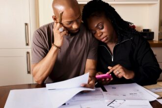 découvrez nos conseils en gestion de rupture pour surmonter les épreuves émotionnelles et retrouver votre bien-être. apprenez des stratégies efficaces pour gérer vos sentiments, reconstruire votre confiance en vous et avancer sereinement dans votre vie après une séparation.