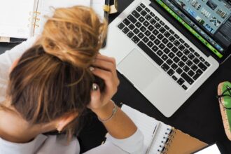 découvrez des stratégies efficaces de gestion du stress pour améliorer votre bien-être mental et émotionnel. apprenez à identifier les sources de stress, à adopter des techniques de relaxation et à instaurer des routines apaisantes dans votre quotidien. transformez votre approche face au stress pour une vie équilibrée et sereine.
