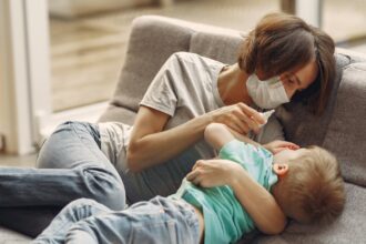 découvrez les gouttes nasales, une solution efficace pour soulager la congestion nasale et améliorer votre confort respiratoire. idéales pour tous, elles offrent un soulagement rapide et sont faciles à utiliser. prenez soin de votre santé respiratoire dès aujourd'hui !