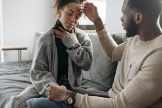 découvrez des remèdes efficaces contre le rhume pour soulager vos symptômes et retrouver votre bien-être. des astuces naturelles, des conseils et des solutions pratiques pour un rétablissement rapide.