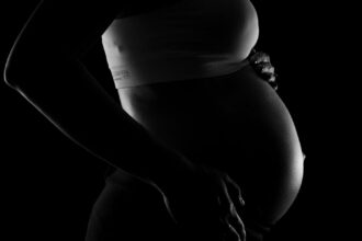 découvrez tout ce que vous devez savoir sur la grossesse : conseils pratiques, informations médicales et recommandations pour vivre ce moment unique de manière sereine et informée.