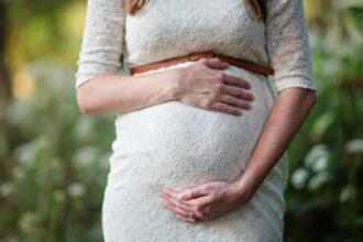 découvrez tout ce qu'il faut savoir sur la grossesse : étapes, conseils de santé, bien-être et préparation à l'arrivée de bébé. informez-vous sur les changements physiques et émotionnels traversés pendant cette période unique.