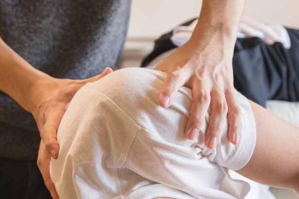 découvrez l'ostéopathie, une approche douce et naturelle pour améliorer votre santé. apprenez comment cette pratique aide à soulager les douleurs, favoriser la mobilité et retrouver un équilibre global. consultez nos spécialistes pour un bien-être optimal.