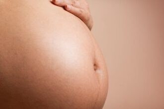 découvrez tout ce qu'il faut savoir sur la grossesse : conseils santé, nutrition, bien-être et préparation à l'arrivée de bébé. suivez votre évolution semaine par semaine avec des informations adaptées à chaque étape de votre grossesse.