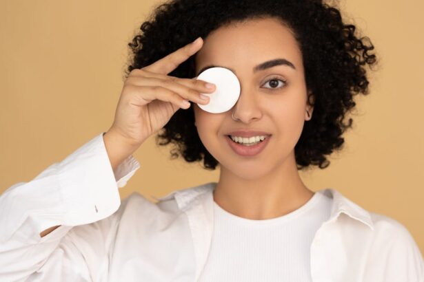 découvrez l'huile essentielle d'origan, un trésor naturel aux propriétés antioxydantes et antimicrobiennes. parfaite pour améliorer votre bien-être, elle peut être utilisée en aromathérapie ou en cuisine pour rehausser vos plats. plongez dans les bienfaits de cette huile essentielle puissante et purifiez votre environnement.