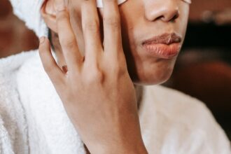 découvrez l'importance d'une hydratation quotidienne pour votre santé et votre bien-être. apprenez des conseils pratiques et des astuces pour maintenir votre corps bien hydraté tout au long de la journée.