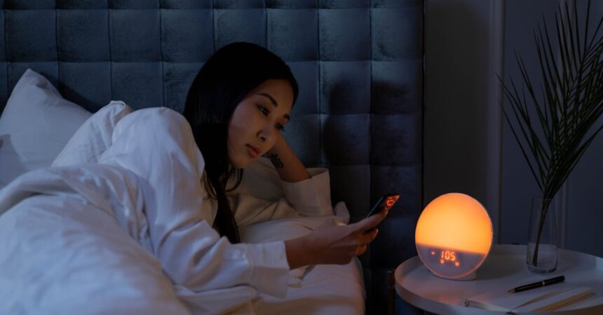 découvrez les causes et solutions de l'insomnie dans notre article complet. apprenez à mieux comprendre ce trouble du sommeil qui affecte des millions de personnes et trouvez des conseils pratiques pour améliorer la qualité de votre repos.