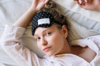 découvrez les causes et solutions de l'insomnie, un trouble du sommeil qui affecte des millions de personnes. apprenez à améliorer votre qualité de sommeil et retrouvez votre énergie au quotidien.