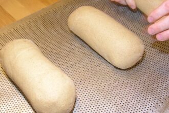 découvrez tout ce qu'il faut savoir sur l'intolérance au gluten : symptômes, diagnostic, conseils alimentaires et recettes sans gluten pour mener une vie saine et épanouie.