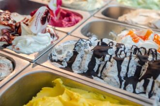 découvrez un monde de saveurs avec notre sélection unique de goûts raffinés et d'ingrédients de qualité. que vous soyez amateur de douceurs sucrées ou d'entrées salées, laissez-vous séduire par des combinaisons audacieuses qui éveilleront vos papilles.