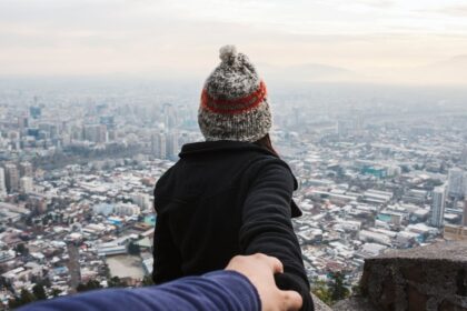 découvrez l'importance de la confiance dans les relations humaines et professionnelles. explorez comment bâtir et maintenir la confiance, un élément clé pour le succès et la coopération dans tous les aspects de la vie.