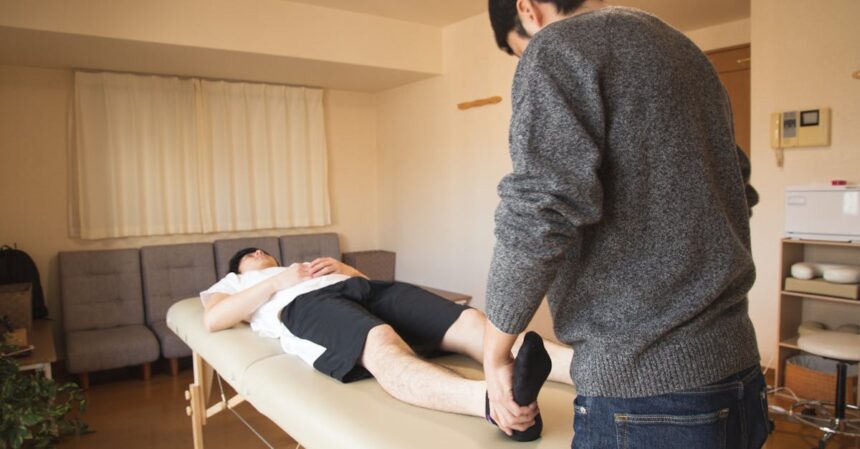 découvrez les bienfaits de la physiothérapie pour soulager vos douleurs et améliorer votre mobilité. nos professionnels expérimentés vous accompagnent dans votre rééducation et votre bien-être au quotidien.