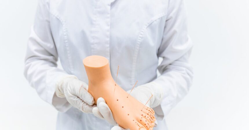 découvrez les bienfaits de la médecine traditionnelle chinoise, une approche holistique de la santé qui harmonise le corps et l'esprit grâce à des techniques ancestrales comme l'acupuncture, la phytothérapie et le qi gong. explorez des méthodes naturelles pour améliorer votre bien-être et retrouver un équilibre durable.