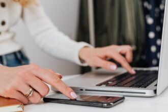 découvrez l'importance de la mobilité des doigts pour améliorer votre dextérité et votre confort au quotidien. apprenez des exercices pratiques et des conseils pour optimiser la flexibilité et la force de vos mains.