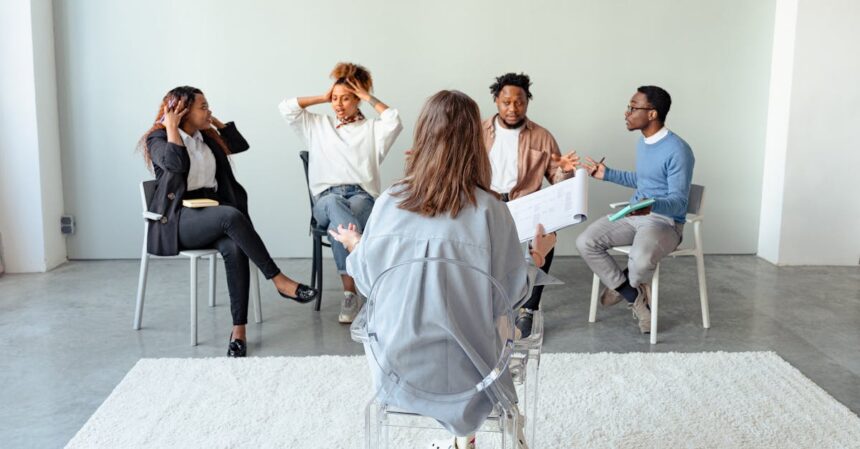 découvrez les bienfaits de la thérapie de groupe, un espace sécurisant pour partager, écouter et grandir ensemble. transformez votre parcours personnel grâce à la force du collectif et bénéficiez du soutien d'autres participants dans un cadre bienveillant.