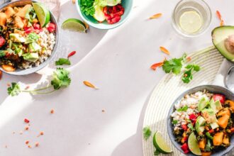 découvrez les clés d'une alimentation saine et équilibrée grâce à nos conseils nutritionnels. apprenez à optimiser votre bien-être au quotidien avec des recettes faciles, des conseils pratiques et des informations sur les nutriments essentiels.