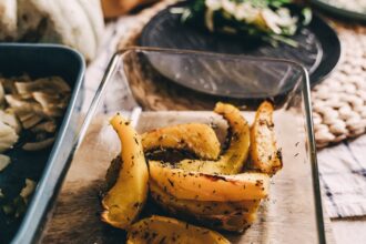 découvrez l'alimentation durable, une approche éthique et respectueuse de l'environnement. apprenez à choisir des aliments qui préservent notre planète tout en soutenant les producteurs locaux. ensemble, adoptons des pratiques alimentaires bénéfiques pour notre santé et celle de la terre.