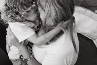 découvrez la beauté de l'amour inconditionnel, une force puissante qui transcende les limites et les épreuves. explorez les significations, les manifestations et l'impact durable de cet amour pur dans nos vies.