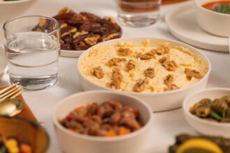 découvrez les bienfaits du jeûne pour votre santé et votre bien-être. apprenez les différentes méthodes de fasting, leurs effets sur le métabolisme et comment les intégrer facilement dans votre quotidien pour un mode de vie équilibré.