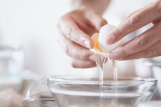 découvrez tout sur les acides aminés : leur rôle essentiel dans la santé, les sources alimentaires, et leur impact sur la performance sportive. informez-vous sur ces composés fondamentaux pour optimiser votre bien-être et votre énergie.