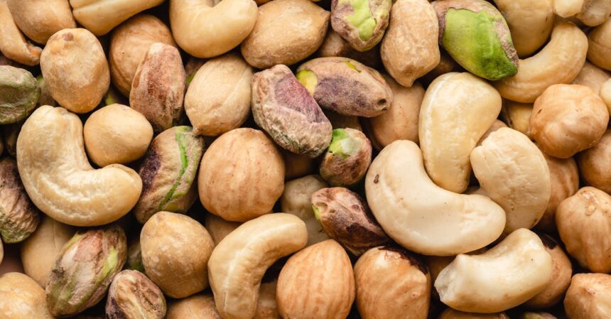 découvrez nos en-cas riches en protéines, idéaux pour booster votre énergie et compléter votre alimentation. parfaits pour la collation post-entraînement ou pour un petit coup de pep's durant la journée.