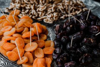 découvrez les bienfaits des fruits secs pour la santé : riches en vitamines, minéraux et antioxydants, ils sont une excellente source d'énergie et contribuent à une alimentation équilibrée. apprenez comment ces délicieuses collations peuvent améliorer votre bien-être au quotidien.