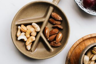 découvrez le monde des protéines végétales : apports nutritionnels, bienfaits pour la santé, et idées de recettes savoureuses à base de plantes pour une alimentation équilibrée et respectueuse de l'environnement.