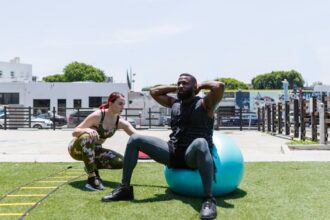 découvrez les avantages d'un cardio modéré pour votre santé. améliorez votre endurance, favorisez la perte de poids et réduisez votre stress grâce à des activités cardiovasculaires accessibles et efficaces.