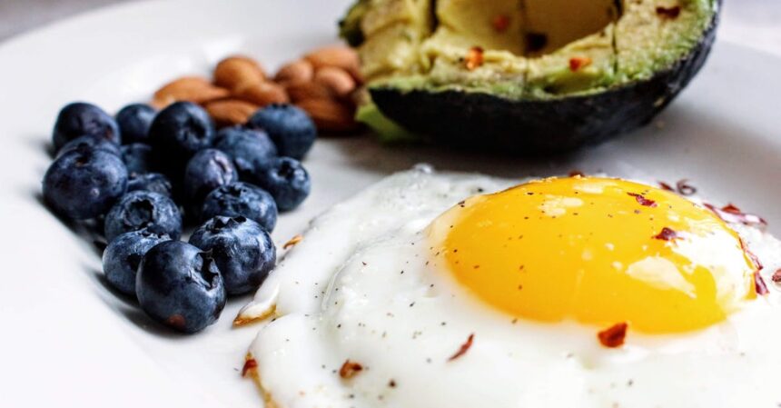 découvrez l'importance des graisses saines pour votre santé. apprenez comment intégrer des lipides bénéfiques dans votre alimentation quotidienne pour améliorer votre bien-être général et soutenir votre cœur.
