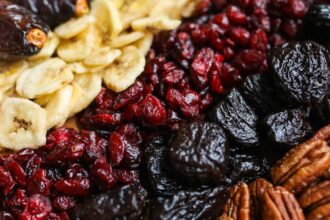 découvrez les meilleures sources de protéines végétariennes pour enrichir votre alimentation. apprenez à intégrer des légumineuses, des noix, des graines et des céréales dans vos repas pour une nutrition complète et équilibrée.