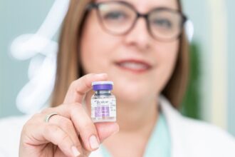 découvrez le monde de la dermatologie esthétique, une spécialité qui allie science et beauté pour traiter et améliorer l'apparence de votre peau. profitez de soins innovants, de conseils d'experts et de solutions personnalisées pour un teint radieux et un éclat durable.