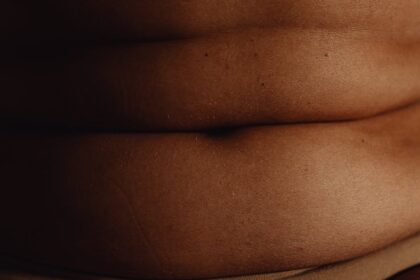 découvrez les services d'un dermatologue expert en santé de la peau. explorez des solutions personnalisées pour le traitement des affections cutanées, des conseils de soins et des consultations professionnelles adaptées à vos besoins.