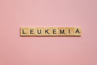 découvrez les informations essentielles sur la leucémie, une forme de cancer du sang. explorez les symptômes, les traitements, et les avancées de la recherche pour mieux comprendre cette maladie et soutenir ceux qui en souffrent.