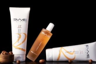 découvrez les bienfaits extraordinaires de l'huile d'argan, un trésor de la nature riche en nutriments pour la peau et les cheveux. apprenez comment intégrer ce produit naturel dans votre routine de beauté et de bien-être.