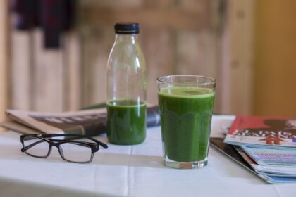 découvrez l'importance de l'hydratation pour votre santé et votre bien-être. apprenez des conseils pratiques pour maintenir une bonne hydratation au quotidien et les effets bénéfiques sur votre peau, votre énergie et votre performance.