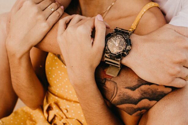 découvrez l'importance de l'intimité dans les relations humaines. explorez comment elle renforce les liens affectifs, favorise la communication et enrichit les expériences partagées. plongez dans ce sujet essentiel pour mieux comprendre et cultiver des connexions profondes.