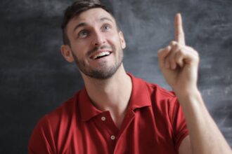 découvrez le concept d'intelligence relationnelle, une compétence essentielle pour améliorer vos interactions humaines, favoriser la collaboration et renforcer les liens personnels et professionnels. apprenez à naviguer avec succès dans vos relations grâce à des stratégies pratiques et des conseils d'experts.