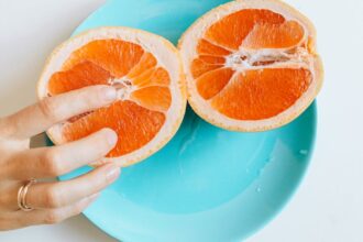 découvrez tout sur l'orgasme : ses mécanismes, ses bienfaits et son impact sur la santé sexuelle. plongez dans des conseils pour améliorer votre expérience et approfondir votre compréhension de ce phénomène naturel.