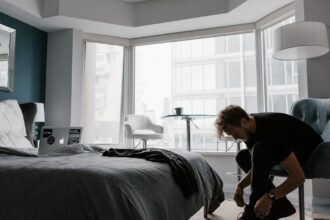 découvrez les secrets d'une morning routine efficace pour bien démarrer la journée. apprenez à optimiser votre temps, à intégrer des habitudes saines et à booster votre productivité dès le matin.