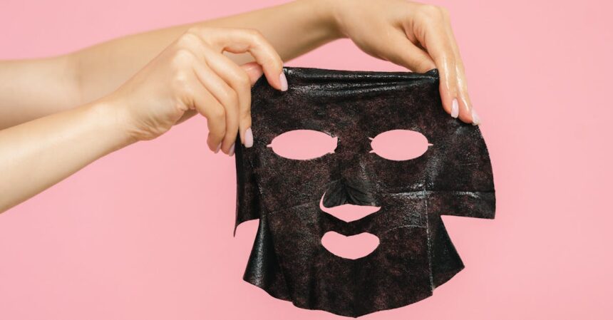 découvrez les bienfaits du masque au charbon : purifiez votre peau, éliminez les impuretés et redonnez-lui éclat et fraîcheur. un soin incontournable pour un teint radieux et revitalisé !
