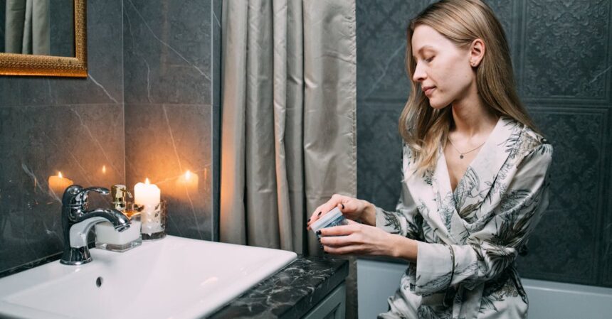 découvrez notre masque purifiant, conçu pour éliminer les impuretés et resserrer les pores de votre peau. offrez à votre visage un éclat frais et revitalisé grâce à notre formule unique, riche en ingrédients naturels. parfait pour tous types de peaux, ce soin est votre allié idéal pour une peau saine et radieuse.